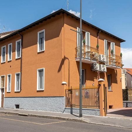 Leader Apartment 4 - Monzino - Hockey Msg Arena - Linate - Milaan Buitenkant foto